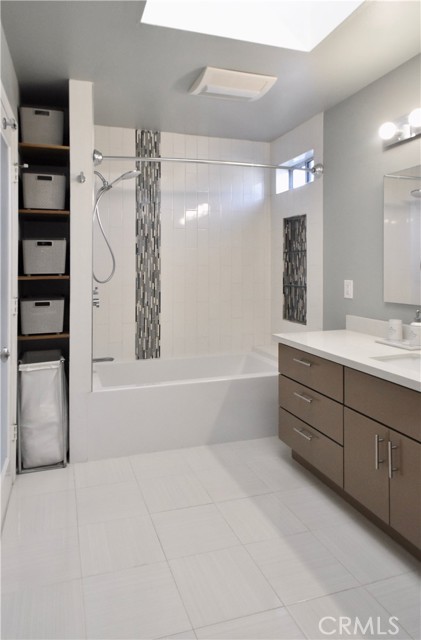 2311 Mathews Avenue, Redondo Beach, California 90278, 3 Bedrooms Bedrooms, ,2 BathroomsBathrooms,Residential,Sold,Mathews,PV21050726