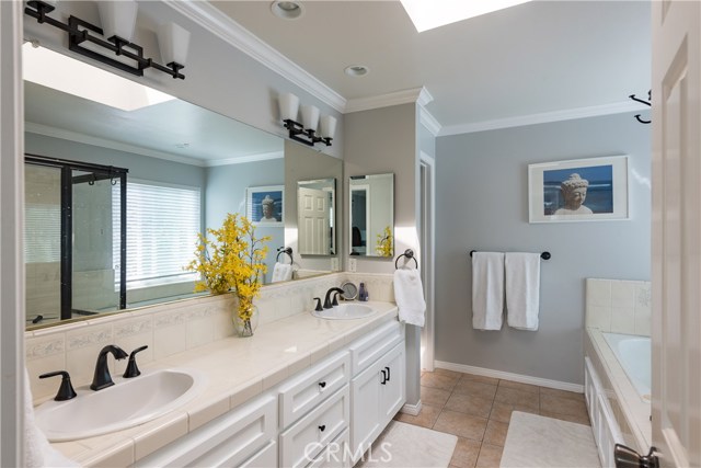 2001 Ernest Avenue, Redondo Beach, California 90278, 4 Bedrooms Bedrooms, ,1 BathroomBathrooms,Residential,Sold,Ernest,SB18238314