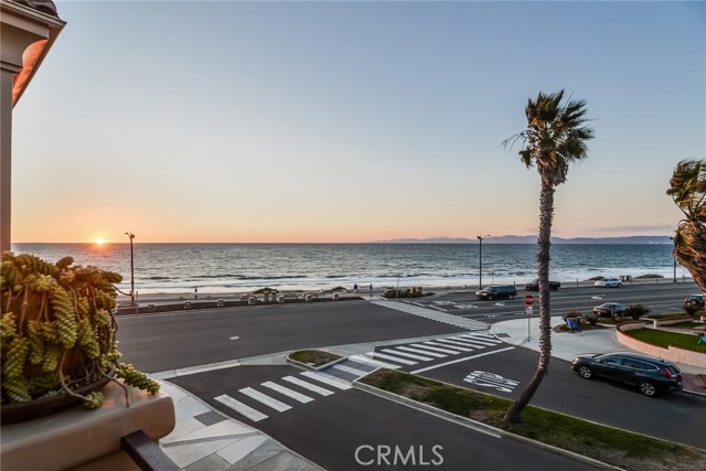 1800 Esplanade, Redondo Beach, California 90277, 3 Bedrooms Bedrooms, ,2 BathroomsBathrooms,Residential,Sold,Esplanade,SB18062659