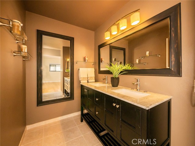 Master ensuite with new vanity.