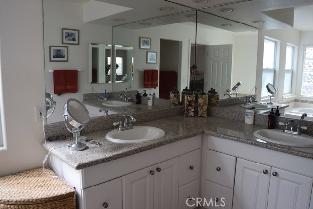 720 Lucia Avenue, Redondo Beach, California 90277, 5 Bedrooms Bedrooms, ,3 BathroomsBathrooms,Residential,Sold,Lucia,SB17080801