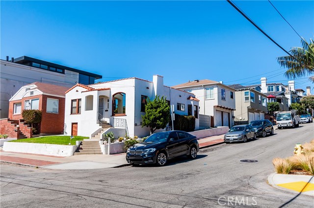 Classic beach bungalow. Two detached units