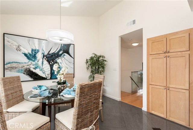 114 Guadalupe Avenue, Redondo Beach, California 90277, 2 Bedrooms Bedrooms, ,Residential,Sold,Guadalupe,SB19074799