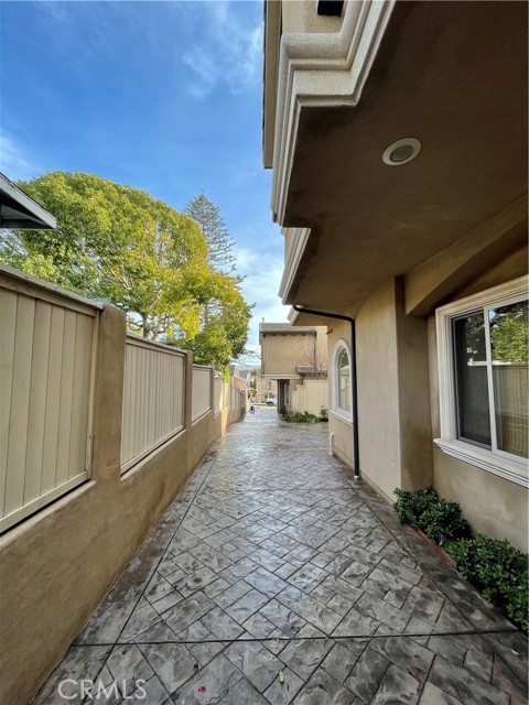 2017 Huntington Lane, Redondo Beach, California 90278, 4 Bedrooms Bedrooms, ,3 BathroomsBathrooms,Residential,Sold,Huntington,OC21000762