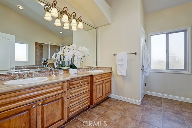 108 Helberta Avenue, Redondo Beach, California 90277, 3 Bedrooms Bedrooms, ,3 BathroomsBathrooms,Residential,Sold,Helberta,SB18053700