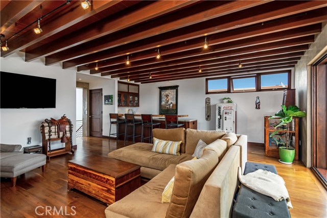 Can you feel the warmth in this den