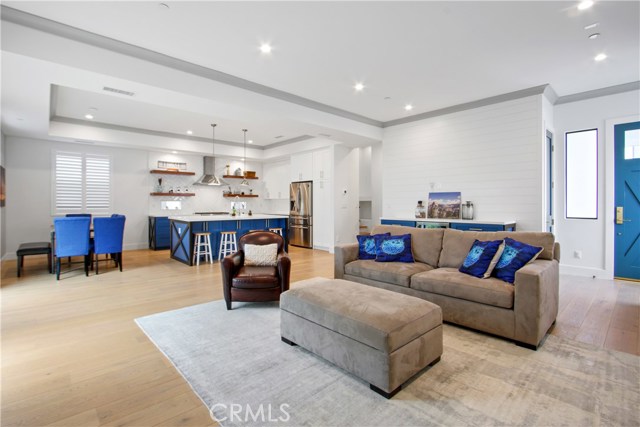 1712 Harriman Lane, Redondo Beach, California 90278, 4 Bedrooms Bedrooms, ,4 BathroomsBathrooms,Residential,Sold,Harriman,OC20227866