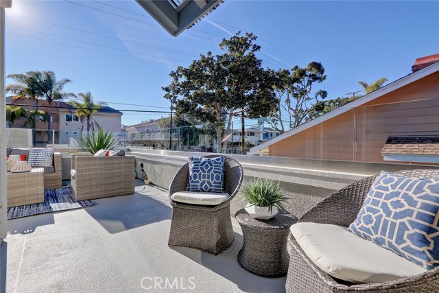 508 Juanita Avenue, Redondo Beach, California 90277, 3 Bedrooms Bedrooms, ,2 BathroomsBathrooms,Residential,Sold,Juanita,SB19017589