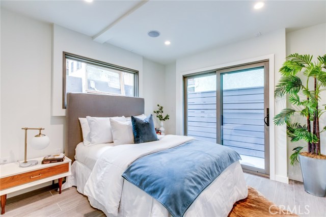 206 Moonstone Street, Manhattan Beach, California 90266, 4 Bedrooms Bedrooms, ,1 BathroomBathrooms,Residential,Sold,Moonstone,SB19150217