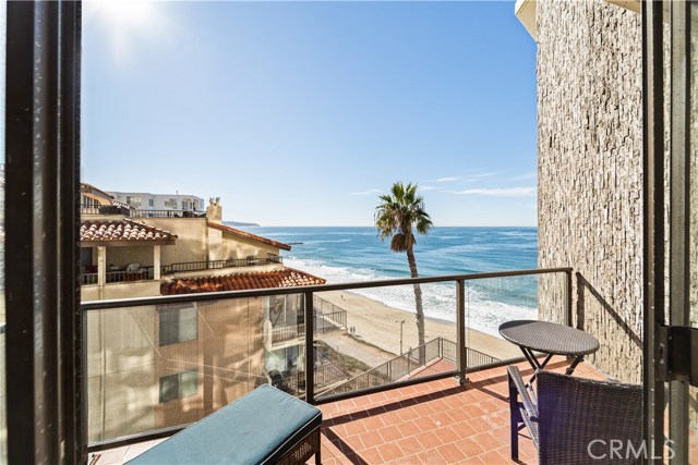 531 Esplanade, Redondo Beach, California 90277, 2 Bedrooms Bedrooms, ,2 BathroomsBathrooms,Residential,Sold,Esplanade,SB20260147