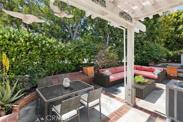 6 Grenada Court, Manhattan Beach, California 90266, 3 Bedrooms Bedrooms, ,2 BathroomsBathrooms,Residential,Sold,Grenada,SB20079821