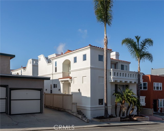 648 2nd Street, Hermosa Beach, California 90254, 4 Bedrooms Bedrooms, ,3 BathroomsBathrooms,Residential,Sold,2nd,SB21163292