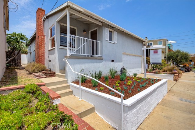 1039 8th Street, Hermosa Beach, California 90254, 2 Bedrooms Bedrooms, ,1 BathroomBathrooms,Residential,Sold,8th,SB18161581