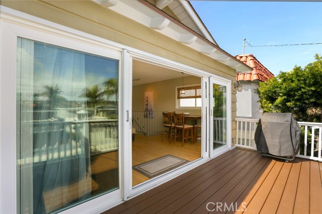 1723 Stanford Avenue, Redondo Beach, California 90278, 3 Bedrooms Bedrooms, ,2 BathroomsBathrooms,Residential,Sold,Stanford,SB19044326