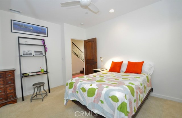 121 Guadalupe Avenue, Redondo Beach, California 90277, 4 Bedrooms Bedrooms, ,3 BathroomsBathrooms,Residential,Sold,Guadalupe,SB18068766