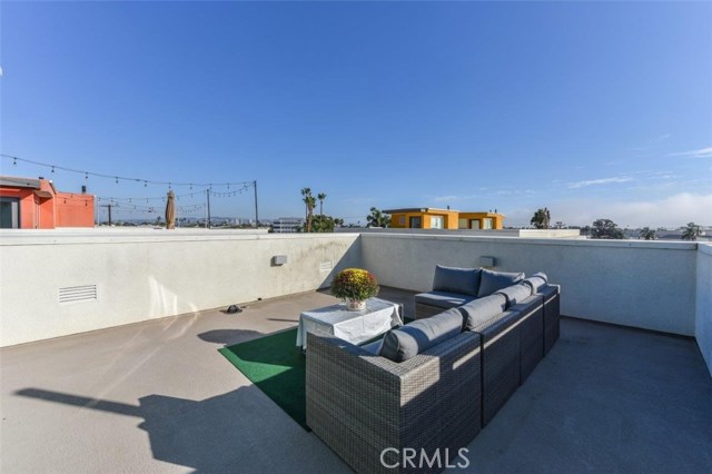 17th Street, 92627, ,For Sale,17th,OC20232304