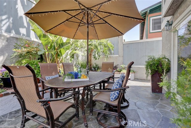 1204 Green Lane, Redondo Beach, California 90278, 4 Bedrooms Bedrooms, ,2 BathroomsBathrooms,Residential,Sold,Green,SB19075291