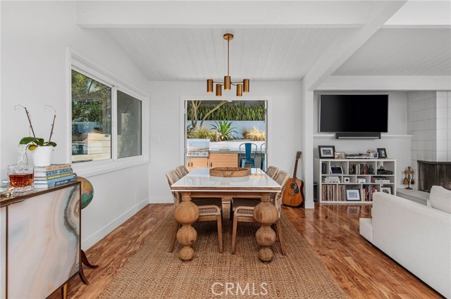 516 24th Street, Hermosa Beach, California 90254, 2 Bedrooms Bedrooms, ,1 BathroomBathrooms,Residential,Sold,24th,SB20201077