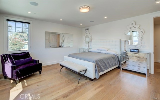 548 Pine Street, Hermosa Beach, California 90254, 4 Bedrooms Bedrooms, ,3 BathroomsBathrooms,Residential,Sold,Pine,SB19142992