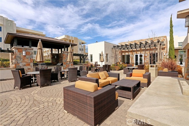 3 Bed Home for Sale in Hawthorne, California