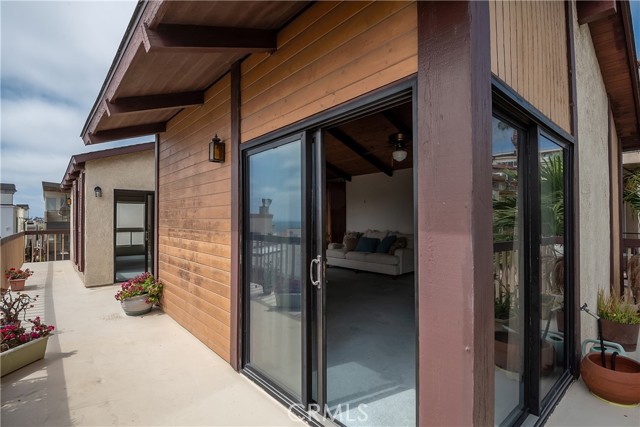 229 30th Street, Manhattan Beach, California 90266, 3 Bedrooms Bedrooms, ,1 BathroomBathrooms,Residential,Sold,30th,SB21138302
