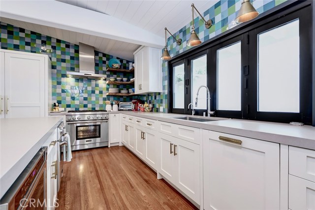 585 29th Street, Manhattan Beach, California 90266, 4 Bedrooms Bedrooms, ,3 BathroomsBathrooms,Residential,Sold,29th,SB21019167