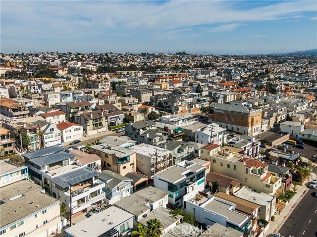 1705 Manhattan Avenue, Hermosa Beach, California 90254, 4 Bedrooms Bedrooms, ,4 BathroomsBathrooms,Residential,Sold,Manhattan,SB19227361