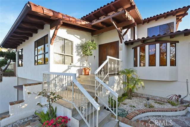 512 Knob Hill Avenue, Redondo Beach, California 90277, 4 Bedrooms Bedrooms, ,2 BathroomsBathrooms,Residential,Sold,Knob Hill,SB21044060