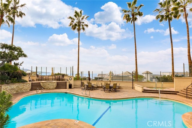 650 The Vlg, Redondo Beach, California 90277, 1 Bedroom Bedrooms, ,1 BathroomBathrooms,Residential,Sold,The Vlg,SB18021367