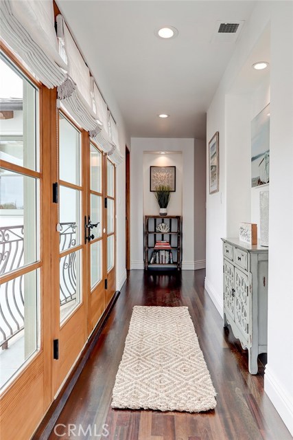 2615 Laurel Avenue, Manhattan Beach, California 90266, 5 Bedrooms Bedrooms, ,3 BathroomsBathrooms,Residential,Sold,Laurel,SB20122335