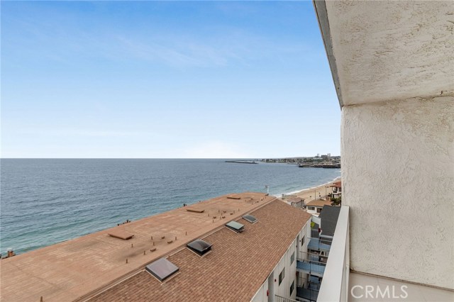 615 Esplanade, Redondo Beach, California 90277, 1 Bedroom Bedrooms, ,1 BathroomBathrooms,Residential,Sold,Esplanade,SB20225203