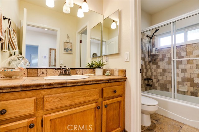 712 Beryl Street, Redondo Beach, California 90277, 4 Bedrooms Bedrooms, ,2 BathroomsBathrooms,Residential,Sold,Beryl,SB18099904