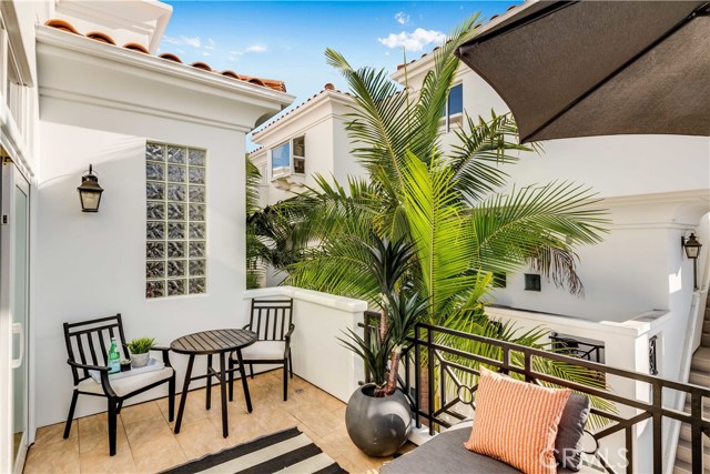 716 Manhattan Beach Blvd., Manhattan Beach, California 90266, 3 Bedrooms Bedrooms, ,2 BathroomsBathrooms,Residential,Sold,Manhattan Beach Blvd.,SB19196349