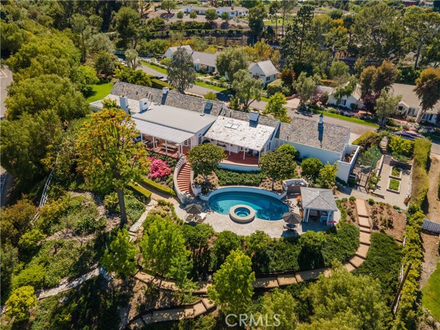 1 Williamsburg Lane, Rolling Hills, California 90274, 5 Bedrooms Bedrooms, ,4 BathroomsBathrooms,Residential,Sold,Williamsburg,PV21095185