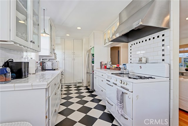 504 21st Street, Manhattan Beach, California 90266, 3 Bedrooms Bedrooms, ,1 BathroomBathrooms,Residential,Sold,21st,SB21008656