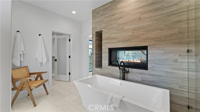 1712 Meadows Avenue, Manhattan Beach, California 90266, 5 Bedrooms Bedrooms, ,2 BathroomsBathrooms,Residential,Sold,Meadows,SB20199095
