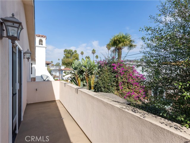 1808 Elm Avenue, Manhattan Beach, California 90266, 5 Bedrooms Bedrooms, ,3 BathroomsBathrooms,Residential,Sold,Elm,SB20235001