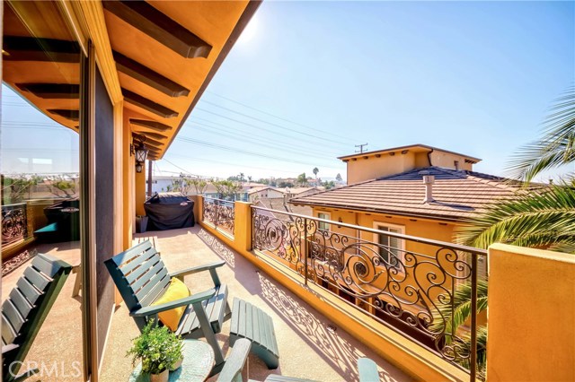 603 Juanita Avenue, Redondo Beach, California 90277, 4 Bedrooms Bedrooms, ,1 BathroomBathrooms,Residential,Sold,Juanita,SB20232273