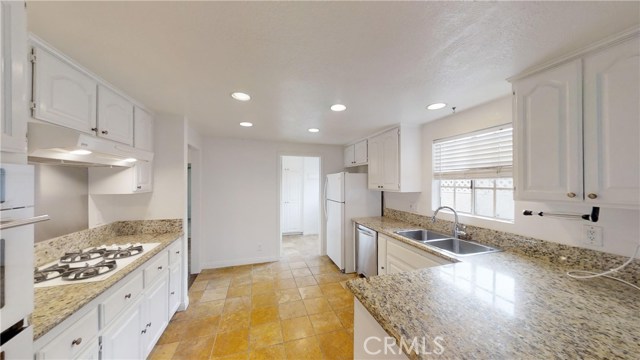 2405 Huntington Lane, Redondo Beach, California 90278, 4 Bedrooms Bedrooms, ,2 BathroomsBathrooms,Residential,Sold,Huntington,SB19271210