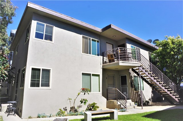 1147 11th Street, Manhattan Beach, California 90266, ,Residential Income,Sold,11th,SB17138883