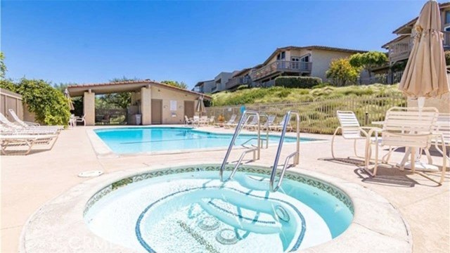 12 Hilltop Circle, Rancho Palos Verdes, California 90275, 2 Bedrooms Bedrooms, ,2 BathroomsBathrooms,Residential,Sold,Hilltop,SB20228255