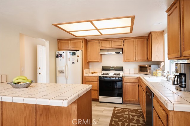 2005 Warfield Avenue, Redondo Beach, California 90278, 3 Bedrooms Bedrooms, ,2 BathroomsBathrooms,Residential,Sold,Warfield,SB20106685