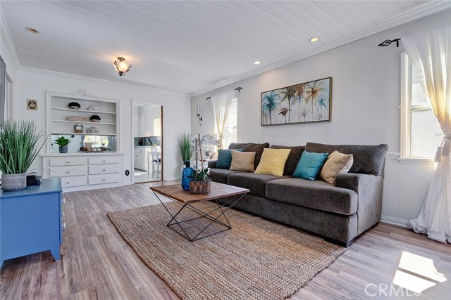 118 Helberta Avenue, Redondo Beach, California 90277, 3 Bedrooms Bedrooms, ,3 BathroomsBathrooms,Residential,Sold,Helberta,SB18247405