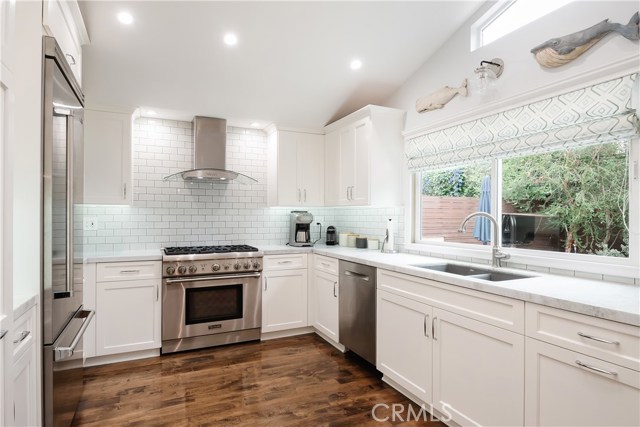 2812 Elm Avenue, Manhattan Beach, California 90266, 4 Bedrooms Bedrooms, ,4 BathroomsBathrooms,Residential,Sold,Elm,SB20183081