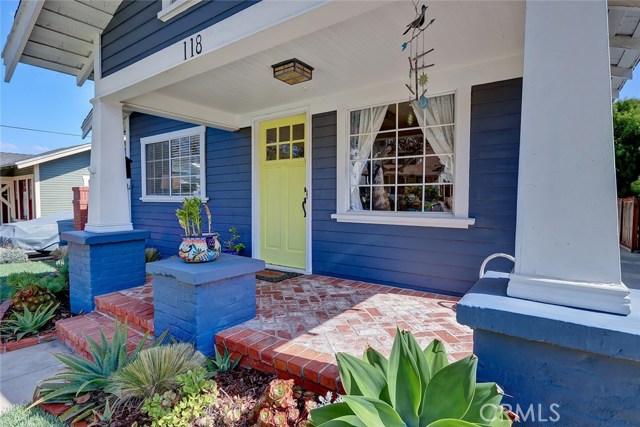 118 Helberta Avenue, Redondo Beach, California 90277, 3 Bedrooms Bedrooms, ,3 BathroomsBathrooms,Residential,Sold,Helberta,SB18247405