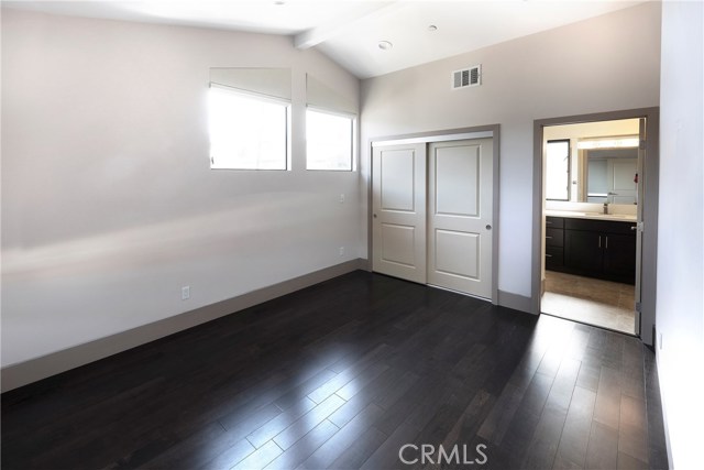 Upstairs ensuite Bedroom