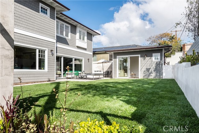 1900 Lynngrove Drive, Manhattan Beach, California 90266, 5 Bedrooms Bedrooms, ,2 BathroomsBathrooms,Residential,Sold,Lynngrove,SB19050815