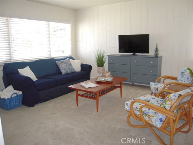 1062 Avenue C, Redondo Beach, California 90277, 2 Bedrooms Bedrooms, ,1 BathroomBathrooms,Residential,Sold,Avenue C,SB20138580