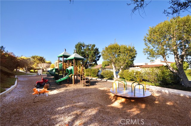 53 Aspen Way, Rolling Hills Estates, California 90274, 2 Bedrooms Bedrooms, ,1 BathroomBathrooms,Residential,Sold,Aspen,PV19150443