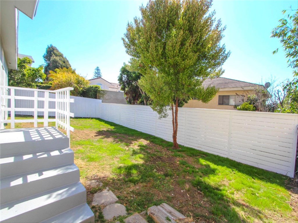 2004 Grant Avenue, Redondo Beach, California 90278, ,Residential Income,Sold,Grant,WS17217993